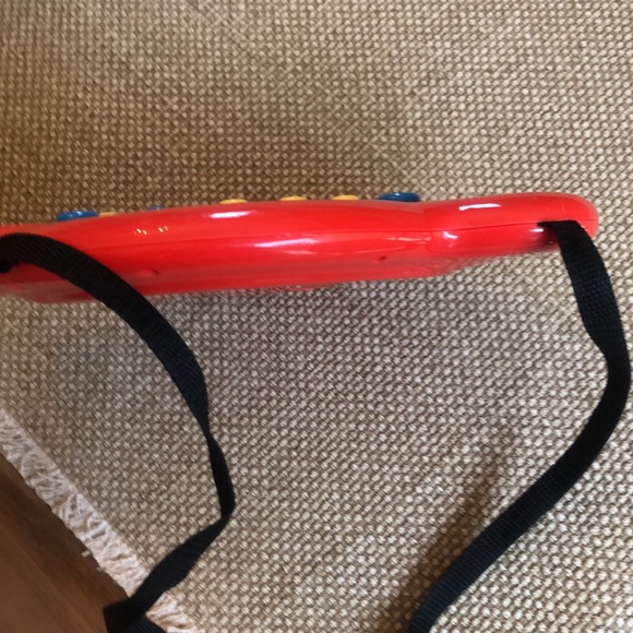 Fisher Price Guitar with microphone - Picture 9 of 10